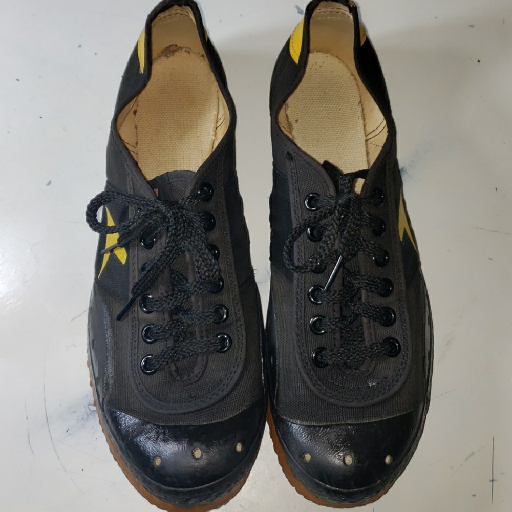Bata biker vintage womens flat sneakers.